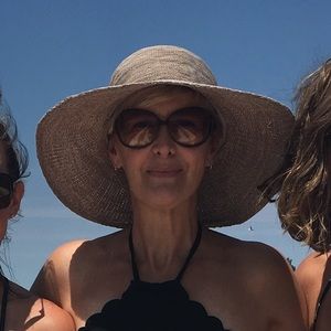 Meet your Posher, Frances